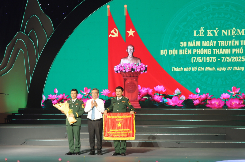 Bộ đội Biên phòng TP Hồ Chí Minh kỷ niệm 50 năm Ngày Truyền thống -2