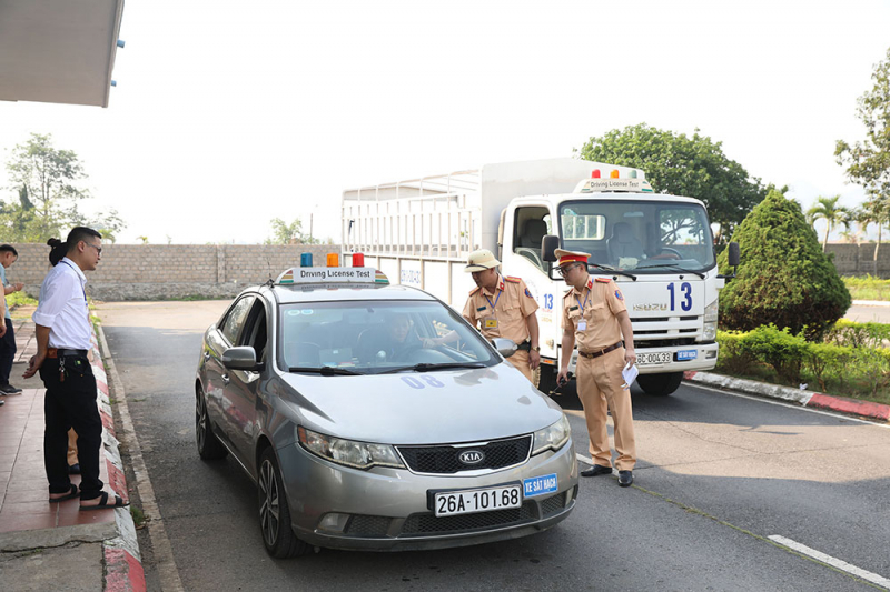 Công an tỉnh Sơn La tổ chức thành công kỳ sát hạch lái xe -0