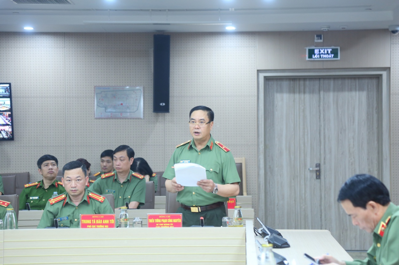 Quán triệt chủ trương, định hướng sửa đổi, bổ sung một số điều của Hiến pháp năm 2013 trong CAND -0