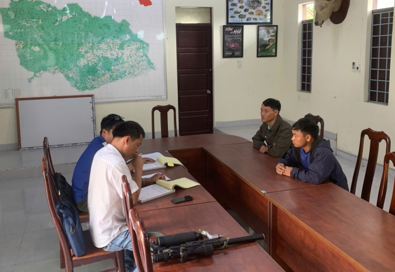 Bắt quả tang 2 đối tượng mang súng vào khu bảo tồn săn khỉ -0