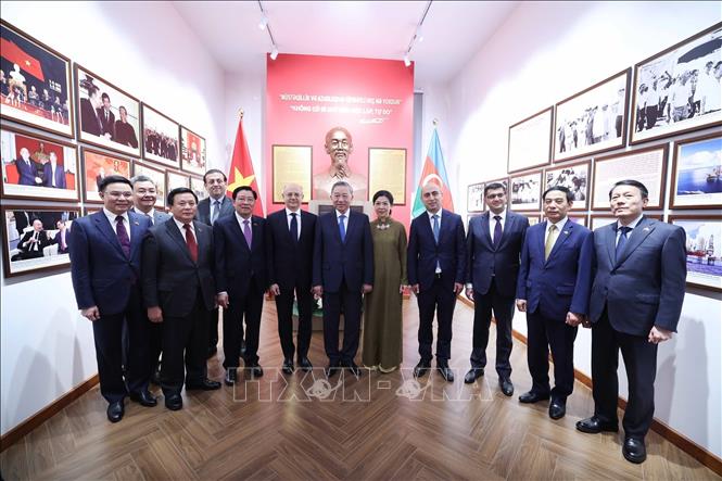 Khánh thành Phòng Lưu niệm Chủ tịch Hồ Chí Minh với ngành Dầu khí Việt Nam - Azerbaijan -1