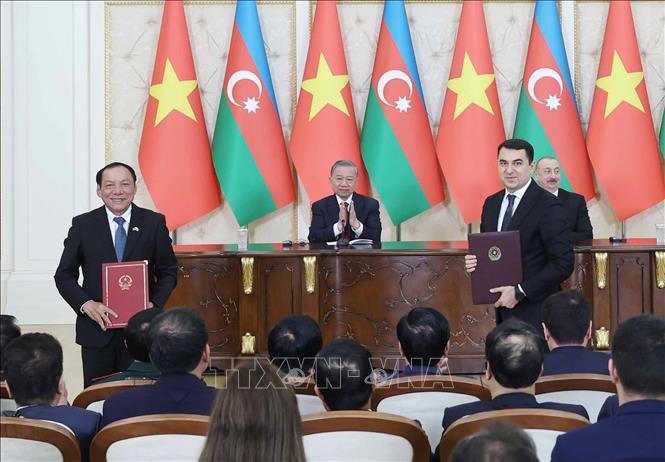 Tổng Bí thư Tô Lâm chứng kiến Lễ trao các văn kiện hợp tác Việt Nam - Azerbaijan -0