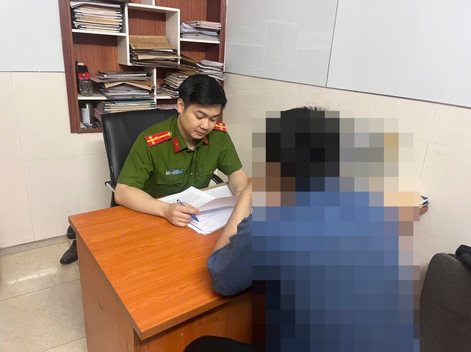 Thêm một sinh viên bị đối tượng “khống chế” qua zoom chuyển tiền 600 triệu đồng -0