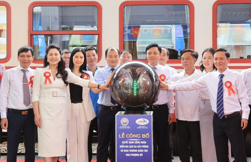 Công bố điểm du lịch Ga Hải Phòng và khai trương đoàn tàu Hoa Phượng Đỏ -0