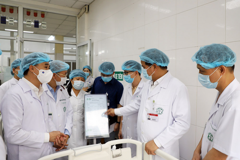 Chuyển đổi số tại các bệnh viện: Tiết kiệm hàng trăm tỷ, người dân được lợi -0