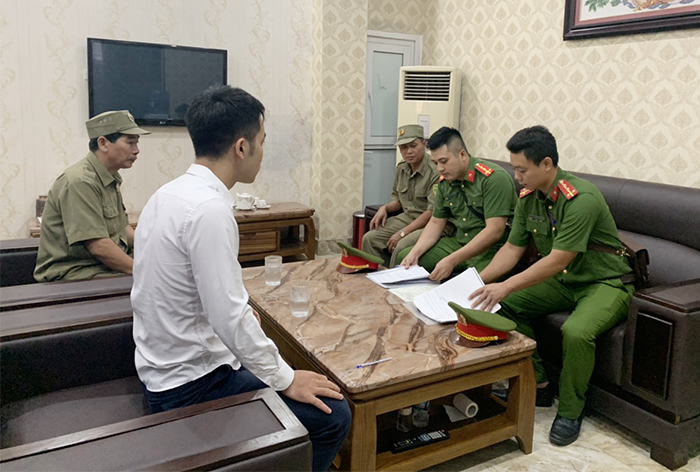 cskv phối hợp với bảo vệ k tra antt.jpg -0