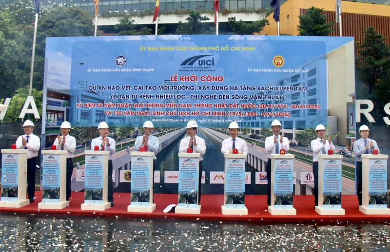 Người dân dọc rạch Xuyên Tâm phấn khởi thoát cảnh hơn 20 năm sống trong ô nhiễm -0