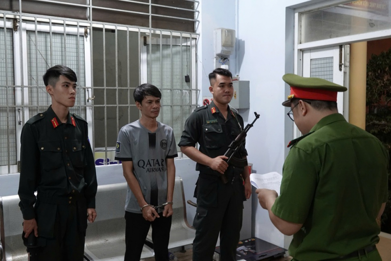 Khởi tố 6 vụ án, bắt tạm giam 22 đối tượng tập trung “bay lắc” tại bar Paris Night club -0