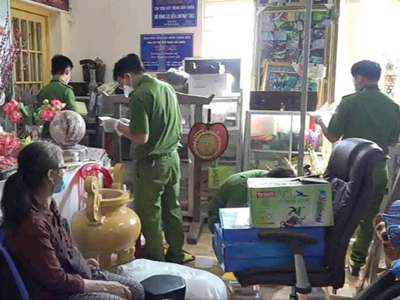 Làm rõ hành vi lừa đảo và loạn luân ở “Tịnh thất Bồng Lai” -0