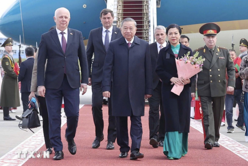 Tổng Bí thư Tô Lâm và Phu nhân bắt đầu thăm cấp Nhà nước Cộng hòa Belarus