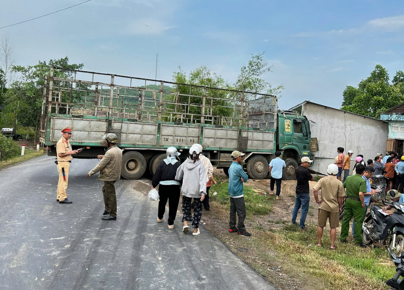 Tài xế xe tải tông sập nhà dân vừa bị truy tố về tội danh đánh bạc -0