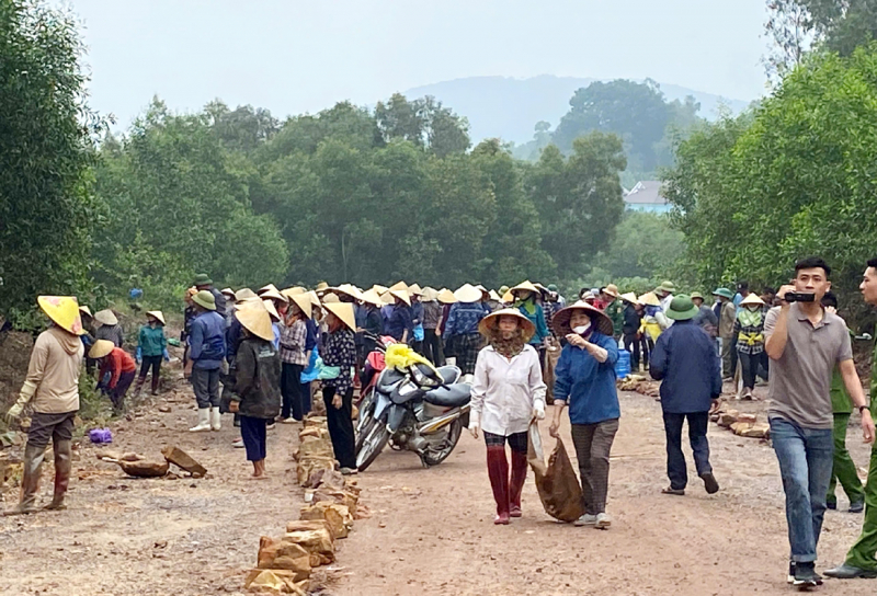 Điêu đứng vì người dân vô cớ cản trở thi công dự án -0
