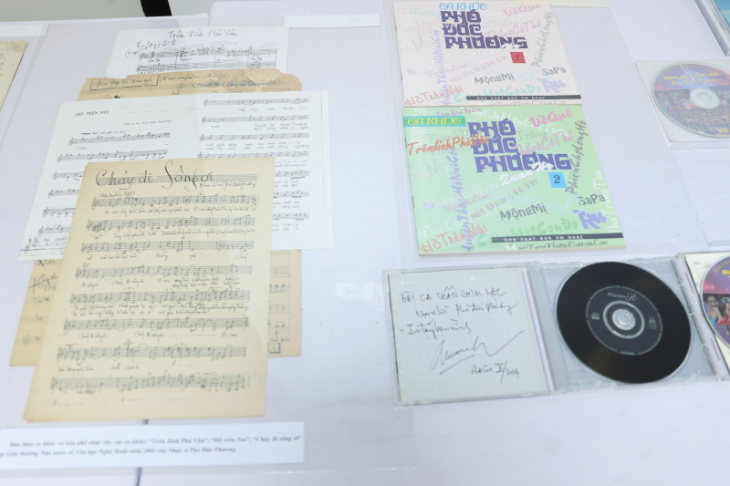 Tiếp nhận nhiều tư liệu sáng tác nổi tiếng của nhạc sĩ Phó Đức Phương -0