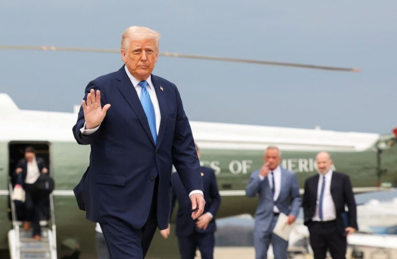 Ông Trump: Thật ngốc nghếch nếu không nhận chiếc máy bay do Qatar tặng -0