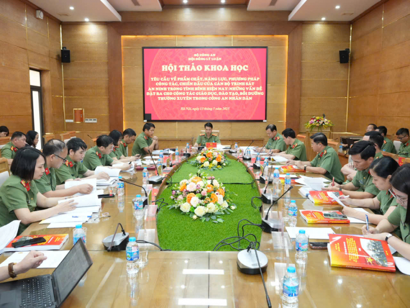 Đào tạo cán bộ trinh sát an ninh đáp ứng yêu cầu bảo vệ ANQG trong tình hình mới -0