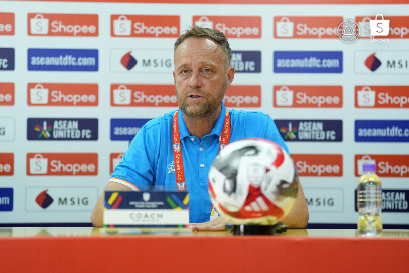 HLV Polking thận trọng trước chung kết Shopee Cup -0
