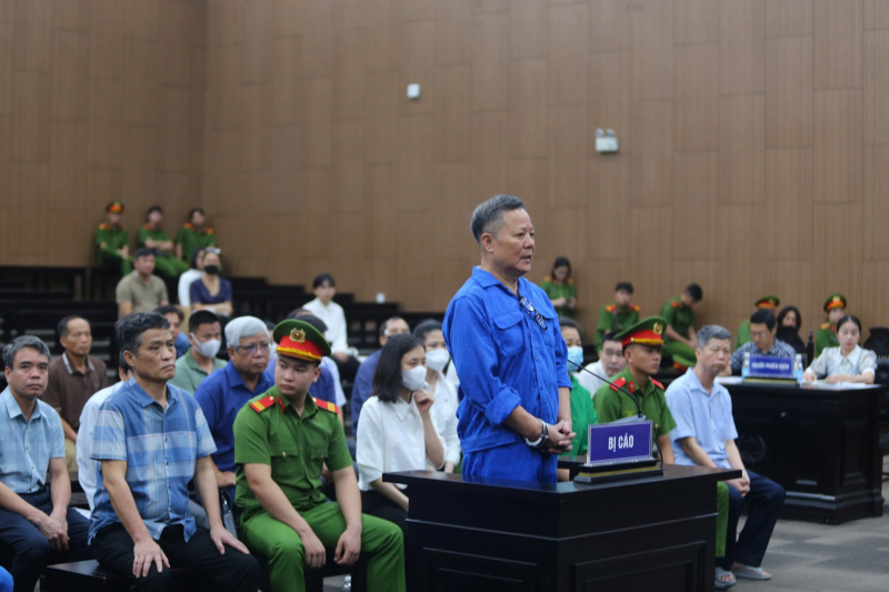 Cựu Thứ trưởng Bộ Tài nguyên và Môi trường thừa nhận sai phạm cấp phép khai thác đất hiếm -0