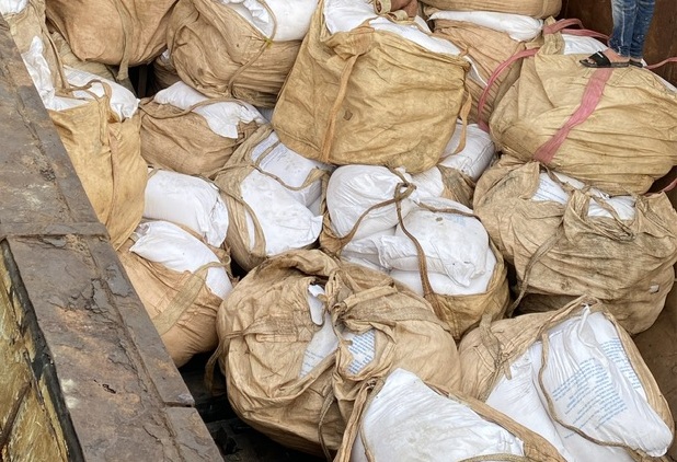 Tạm giữ 60 tấn đường nghi vi phạm nguồn gốc và nhãn mác -0