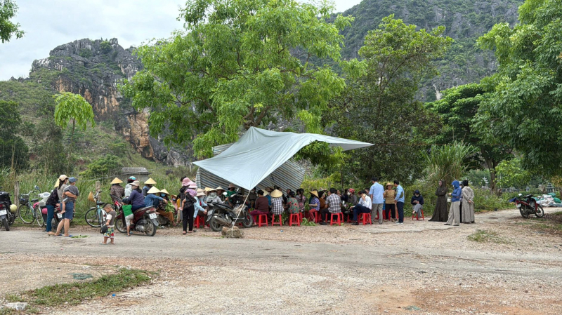 Rác thải ùn ứ khắp các tuyến đường TP Thanh Hoá -0