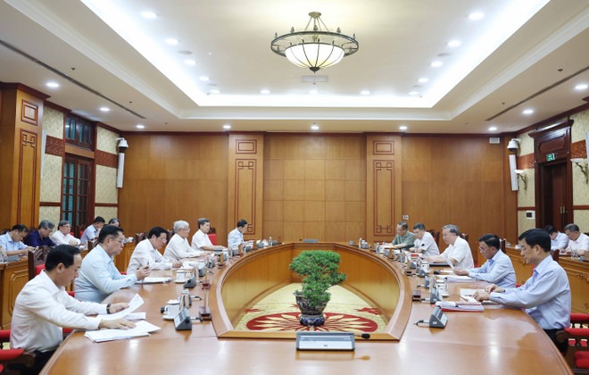 Party chief calls for continued dissemination of Constitution amendments -0