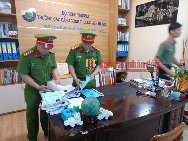 Bắt tạm giam Hiệu trưởng trường Cao đẳng Công thương miền Trung -0