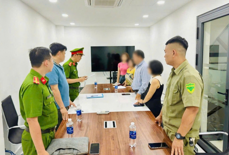 Khám xét Công ty Cổ phần môi trường Hải Âu do liên quan đến vụ án “Làm giả con dấu, tài liệu của cơ quan tổ chức” -0