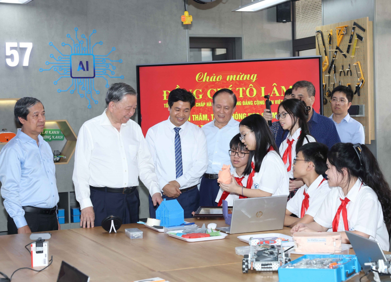 Thúc đẩy đổi mới sáng tạo, chuyển đổi số trong trường học, không để học sinh nào bị bỏ lại phía sau -0