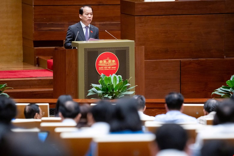 Đề xuất sĩ quan lực lượng vũ trang làm công tác xây dựng pháp luật được hỗ trợ hằng tháng 100% lương -0