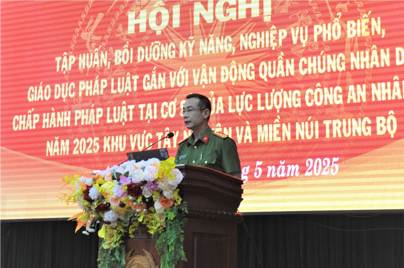 Tập huấn, bồi dưỡng kỹ năng, nghiệp vụ phổ biến, giáo dục pháp luật trong CAND -0