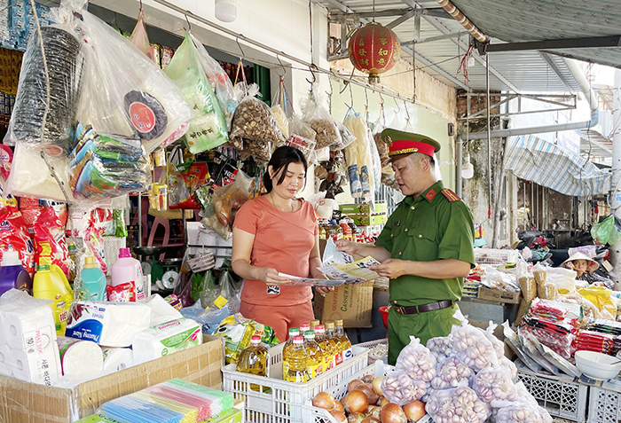 Bạc Liêu tăng cường kiểm tra, xử lý vi phạm về an toàn thực phẩm -0