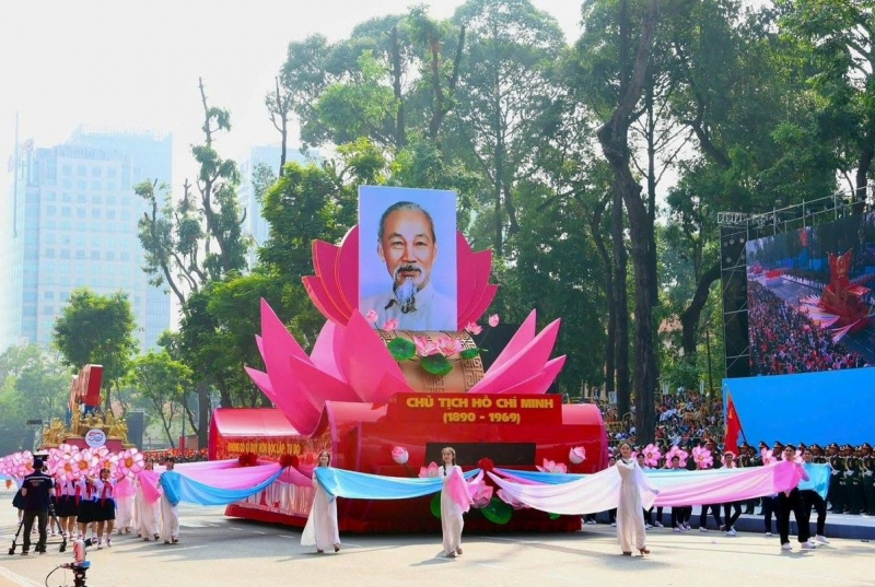 សកម្មភាពដ៏មានអត្ថន័យជាច្រើន ដើម្បីអបអរសាទរខួបលើកទី ១៣៥ នៃថ្ងៃកំណើតលោកប្រធានហូជីមិញ-០