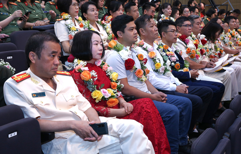 Rực sáng những bông hoa thi đua “Vì an ninh Tổ quốc” của Cục Truyền thông CAND -1