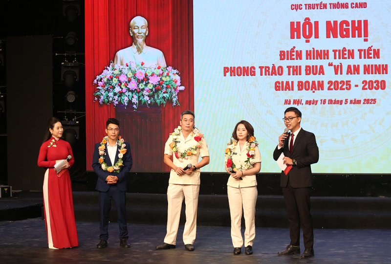 Rực sáng những bông hoa thi đua “Vì an ninh Tổ quốc” của Cục Truyền thông CAND -0