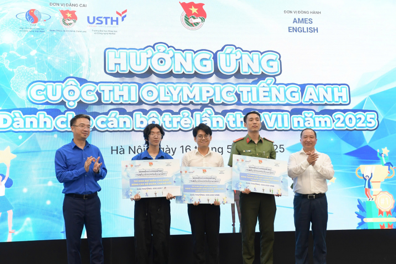 Khai mạc cuộc thi Olympic tiếng Anh dành cho cán bộ trẻ  -0