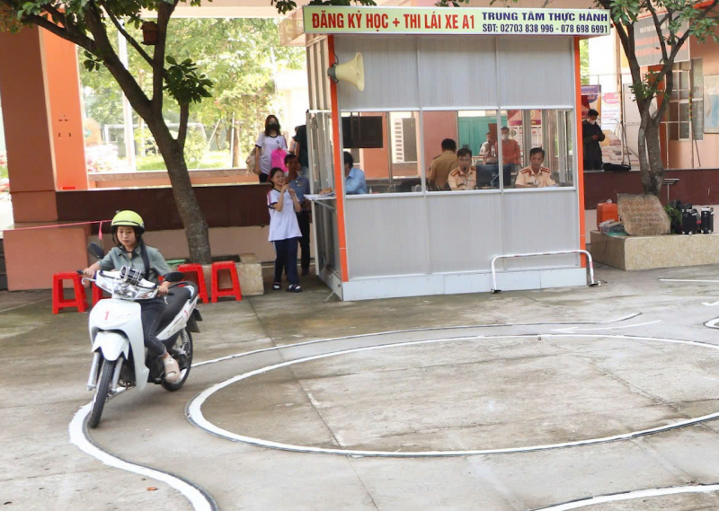 z6608190890699_8a983a4c1aec76c000e6267abad83b50.jpeg -0