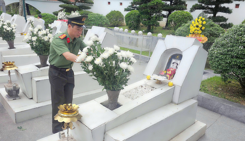 Xúc động đón nhận nhà mới đúng dịp sinh nhật Bác -0