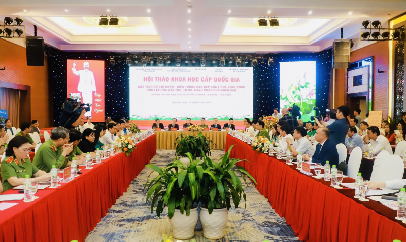 Chủ tịch Hồ Chí Minh - Biểu tượng cao đẹp của ý chí, khát vọng độc lập của dân tộc, tự do, hạnh phúc cho nhân dân
