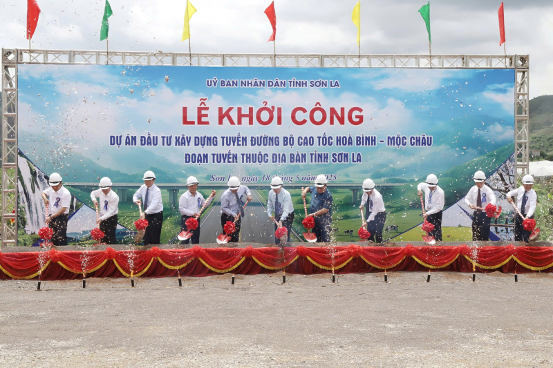 Khởi công xây dựng tuyến đường bộ cao tốc Hòa Bình – Mộc Châu -0