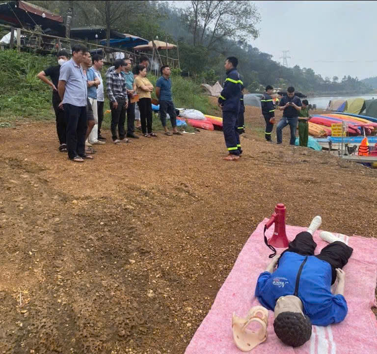 Công an Hà Nội tuyên truyền phòng, chống đuối nước cho học sinh -0