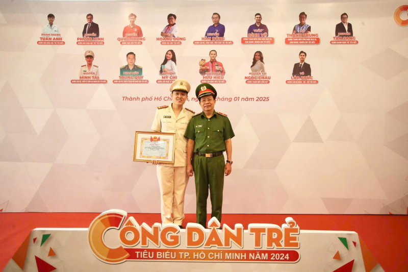 TP Hồ Chí Minh biểu dương 341 gương điển hình xuất sắc trong học tập và làm theo Bác Hồ -1