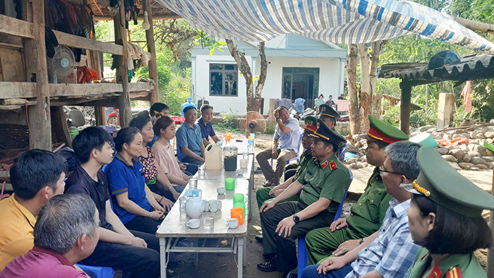 Thương tiếc một người đồng đội tận tụy với công việc -0
