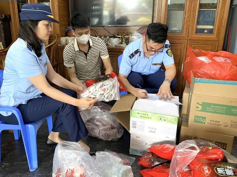 Lực lượng Quản lý thị trường “tổng lực” tấn công buôn lậu, hàng giả -0