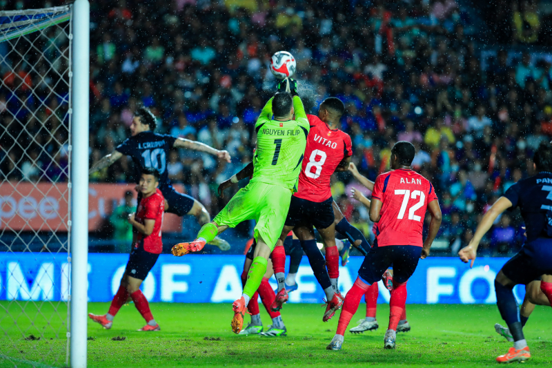 CLB Bóng đá Công an Hà Nội vô địch Shopee Cup 2024/2025 -0