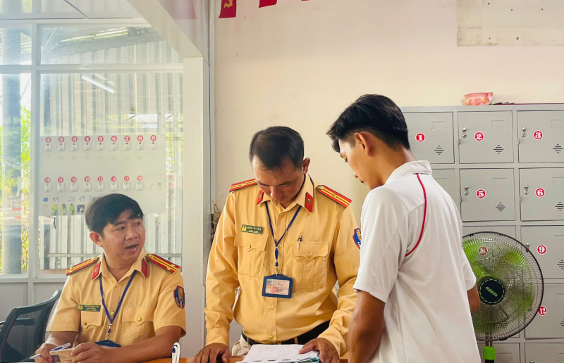 Công an Cà Mau vận hành hiệu quả công tác sát hạch cấp giấy phép lái xe -0