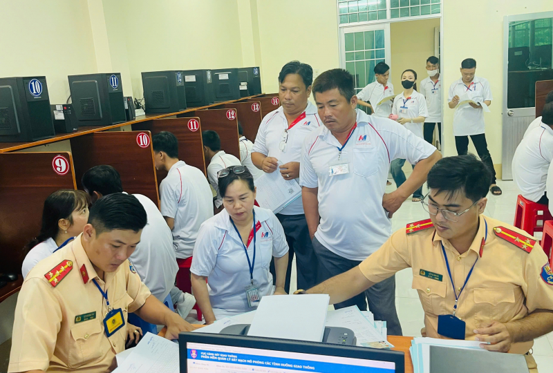 Công an Cà Mau vận hành hiệu quả công tác sát hạch cấp giấy phép lái xe -1