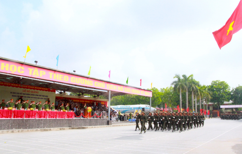 Hơn 17.000 chiến sĩ nghĩa vụ hoàn thành huấn luyện tại Bộ Tư lệnh Cảnh sát cơ động -0