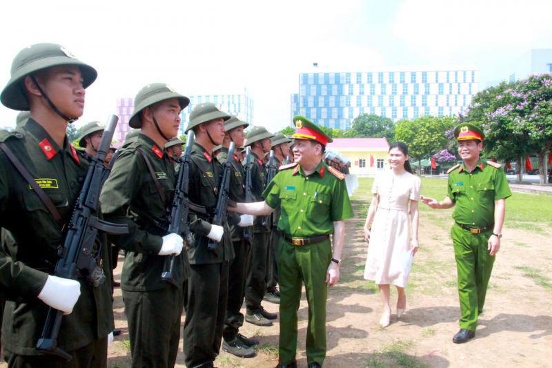 Hơn 17.000 chiến sĩ nghĩa vụ hoàn thành huấn luyện tại Bộ Tư lệnh Cảnh sát cơ động -1