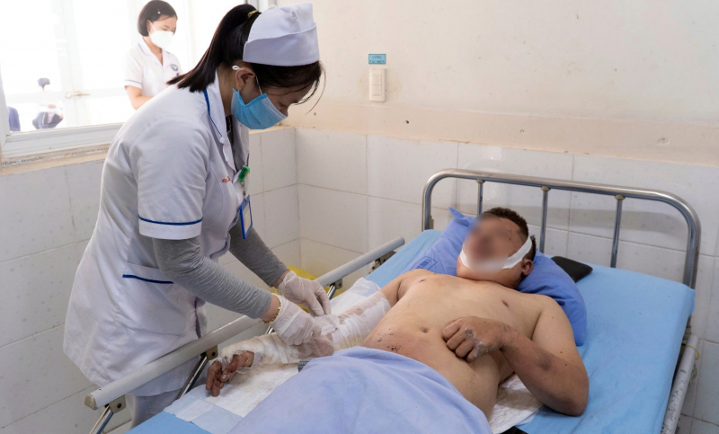 Nổ tại công ty sản xuất nam châm, 12 người bị thương -0