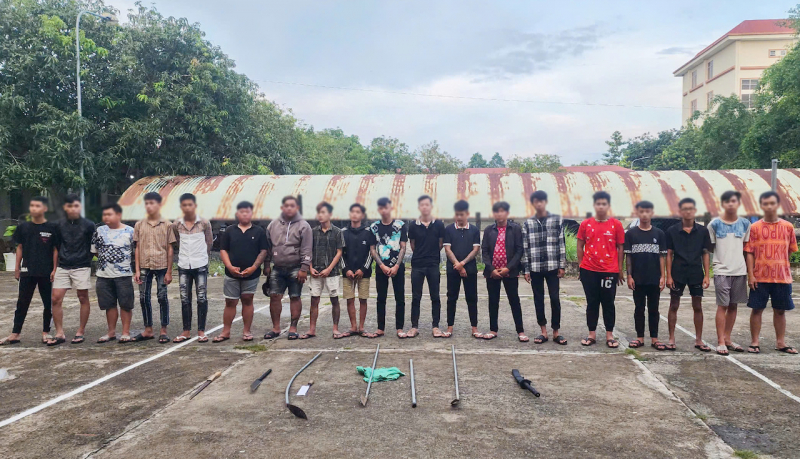 z6624398813675_f3c09c3ded742b2ee55446856b92c9c7.jpg -0