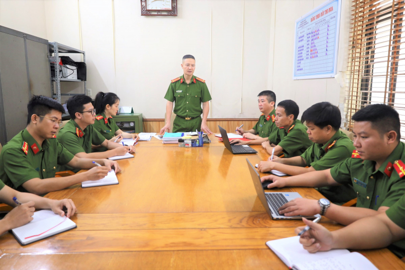 Bắt giữ 30 tấn hàng có dấu hiệu buôn lậu, gian lận thương mại, mua bán hàng giả -0